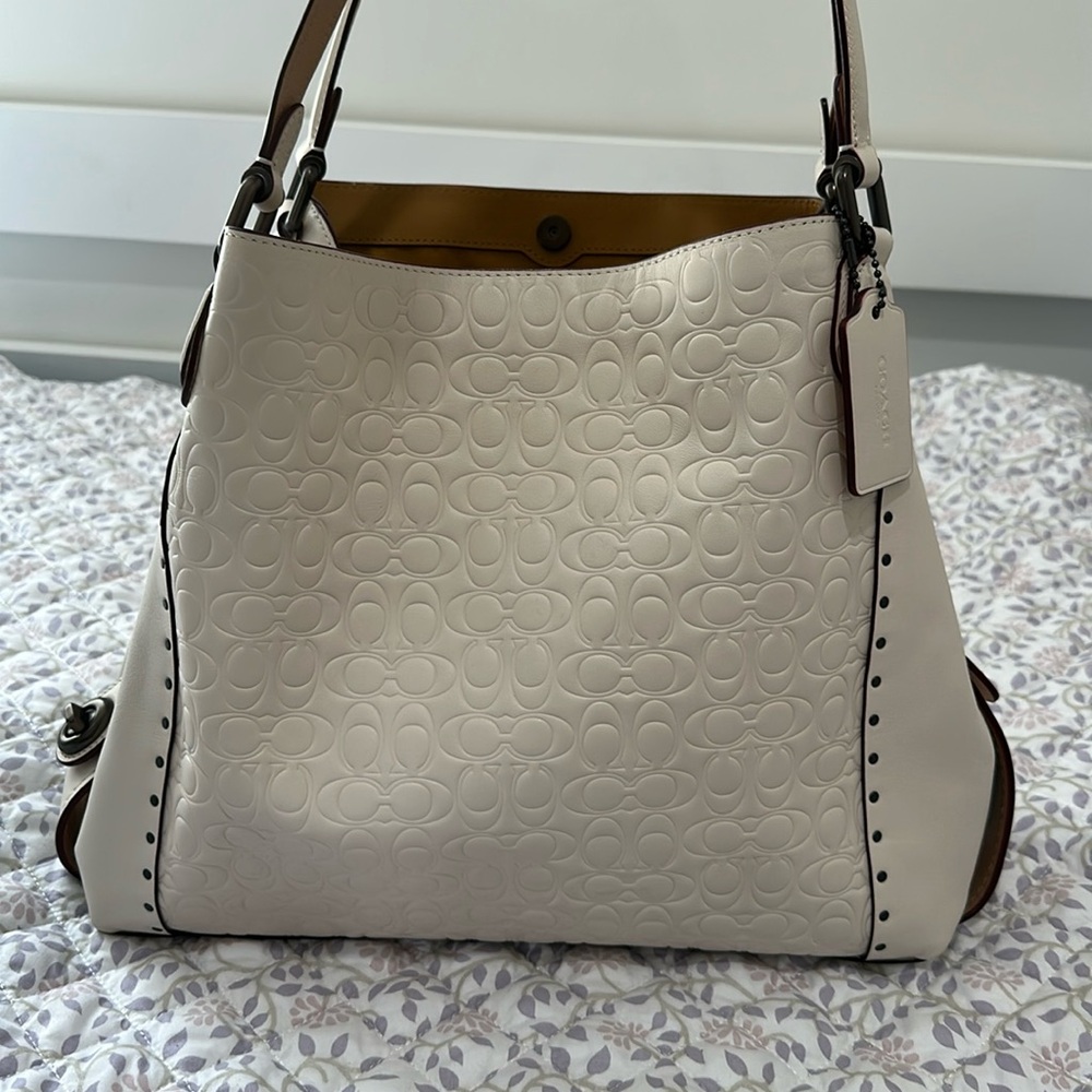 NWOT Coach Cream Signature Embossed Leather Edie 31 w/ Rivets Shoulder Bag